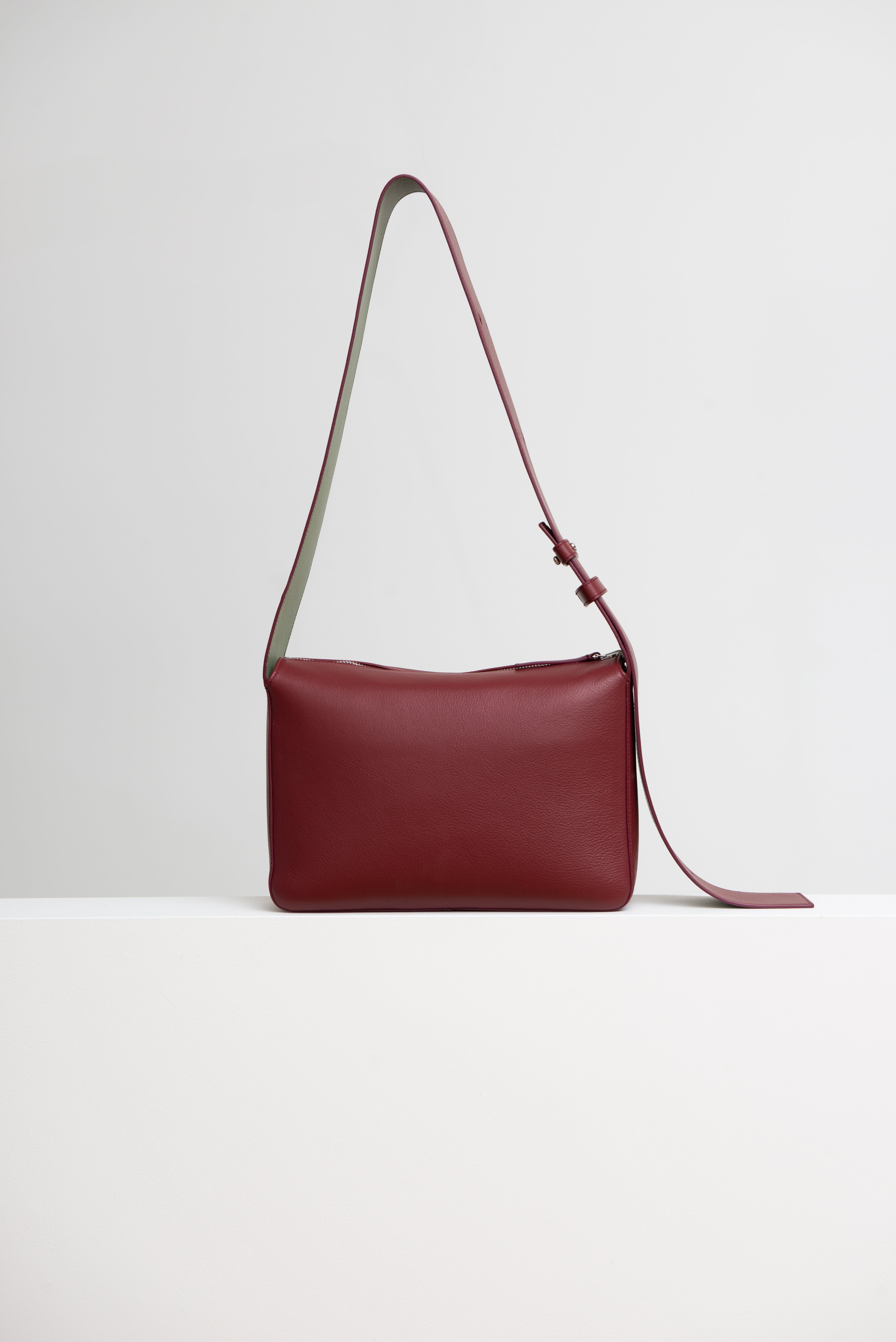 Cremisi x Olive – NELLE DEMESMAEKER